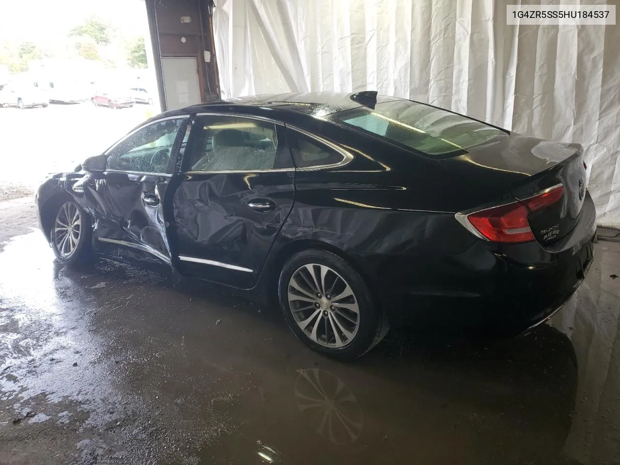 1G4ZR5SS5HU184537 2017 Buick Lacrosse Premium