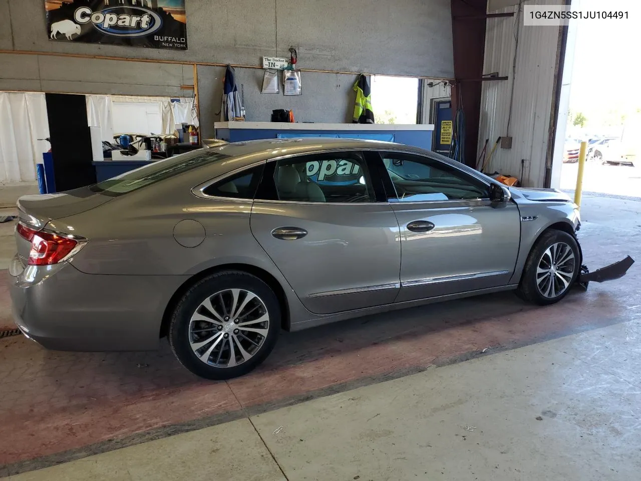 1G4ZN5SS1JU104491 2018 Buick Lacrosse Preferred