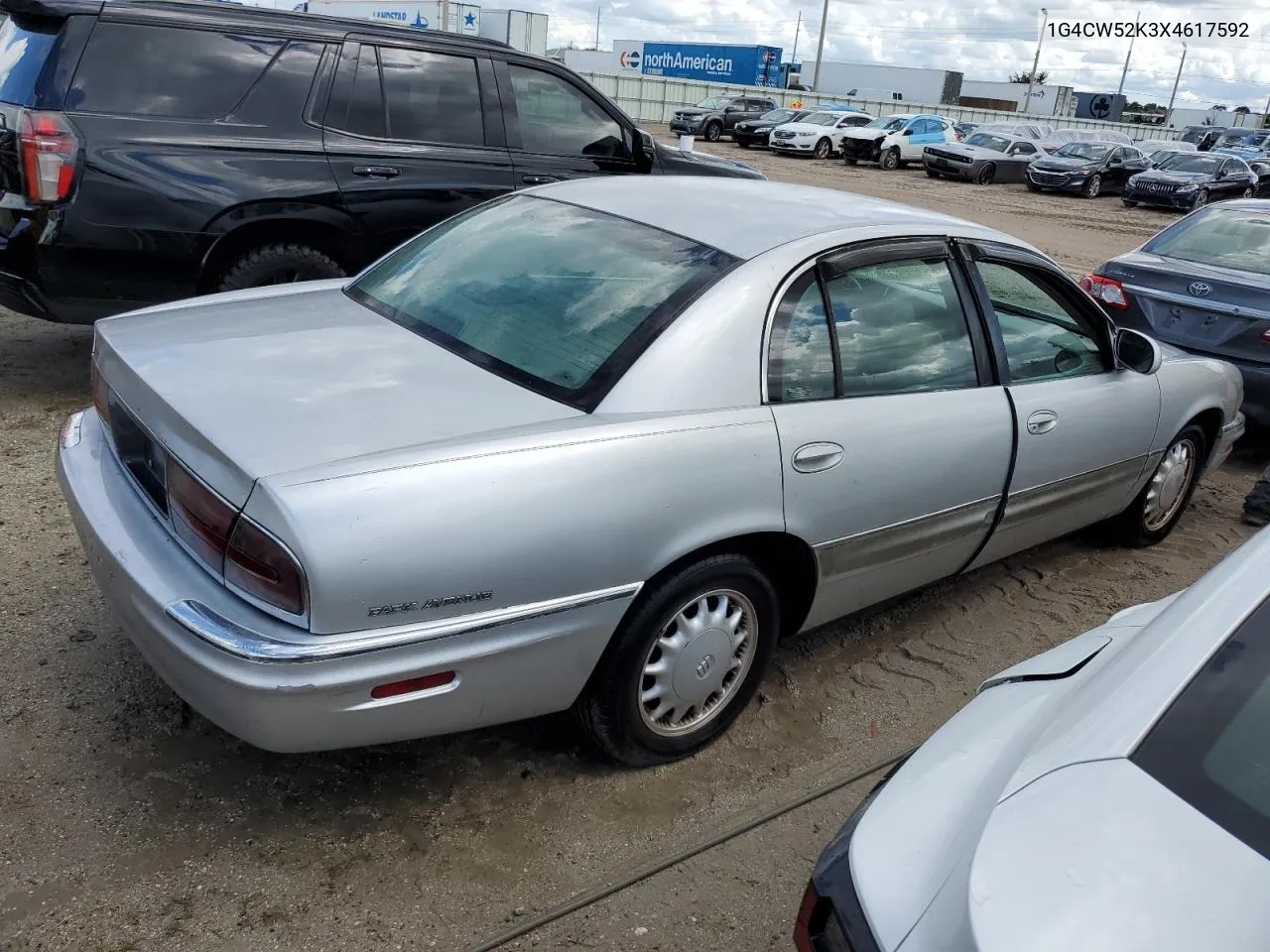 1999 Buick Park Avenue VIN: 1G4CW52K3X4617592 Lot: 73870584