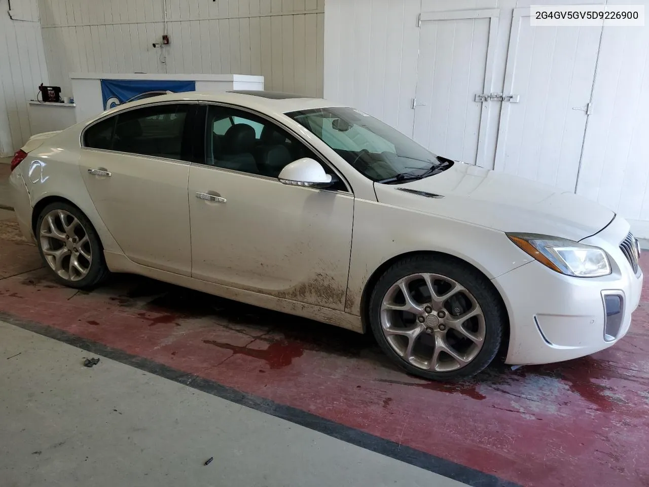 2G4GV5GV5D9226900 2013 Buick Regal Gs