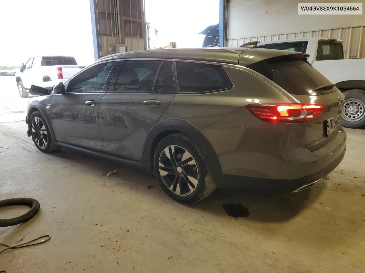 2019 Buick Regal Tourx Essence VIN: W04GV8SX9K1034664 Lot: 79794534