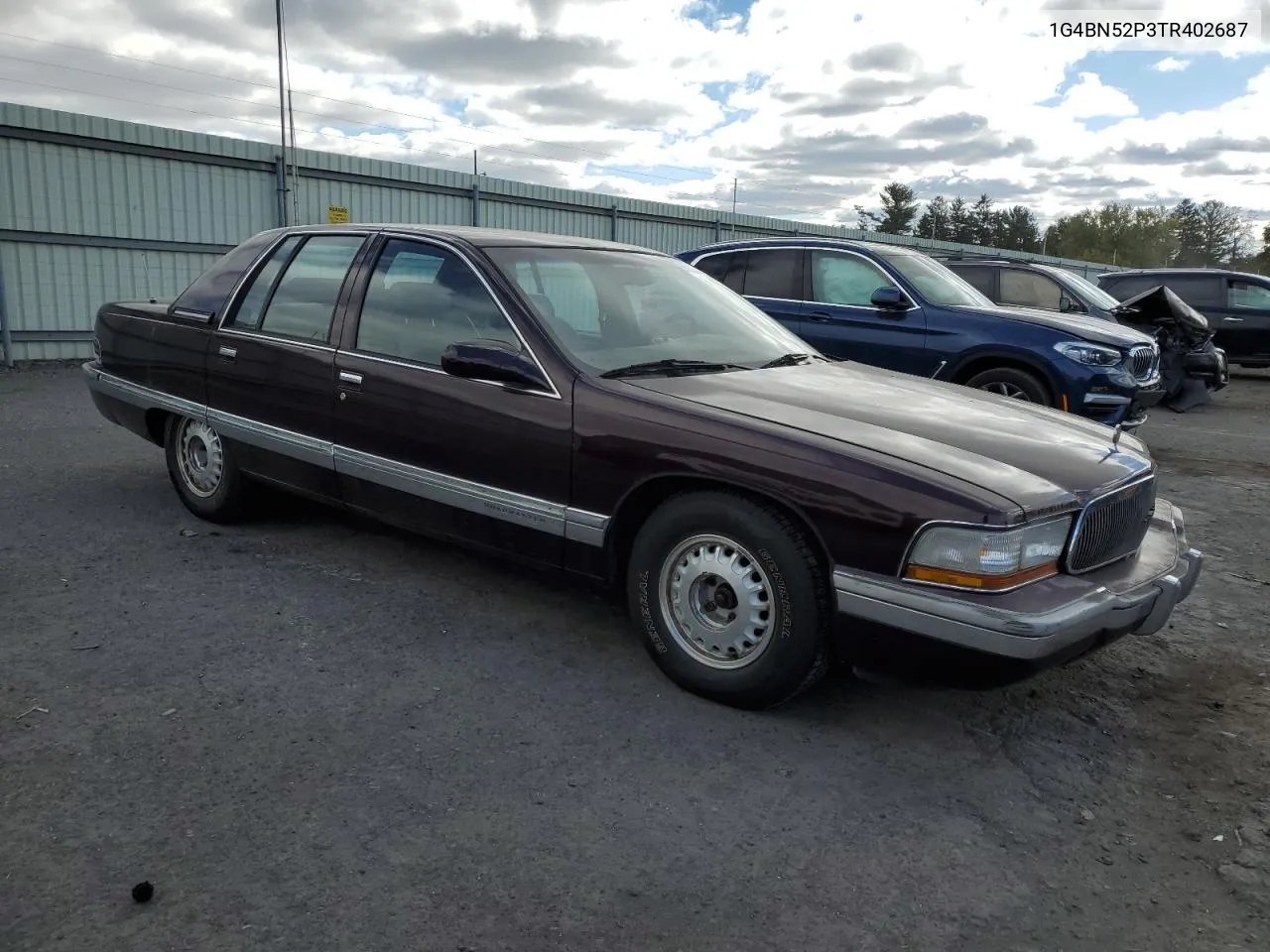 1996 Buick Roadmaster VIN: 1G4BN52P3TR402687 Lot: 69818854