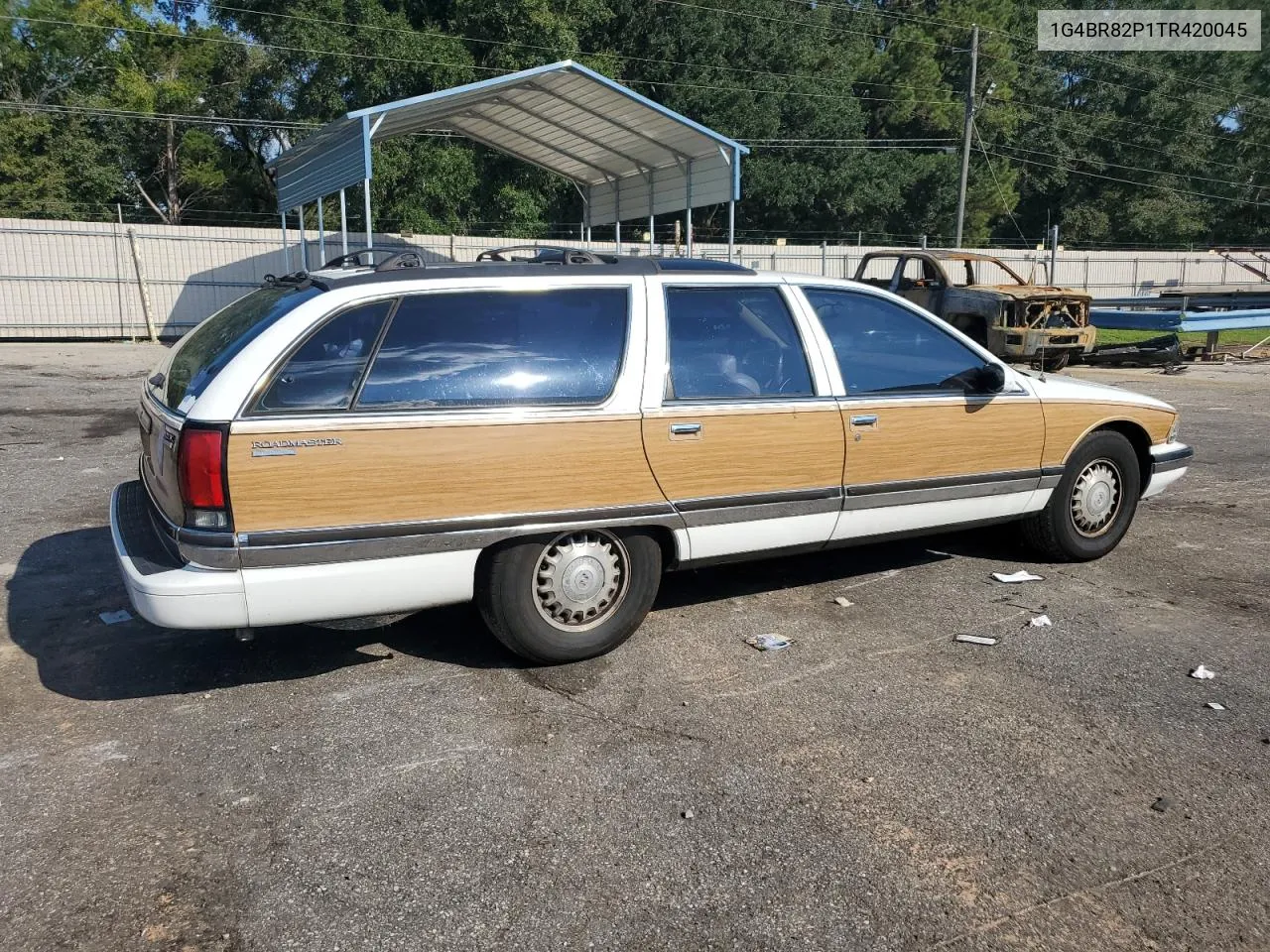 1996 Buick Roadmaster Base VIN: 1G4BR82P1TR420045 Lot: 71814674