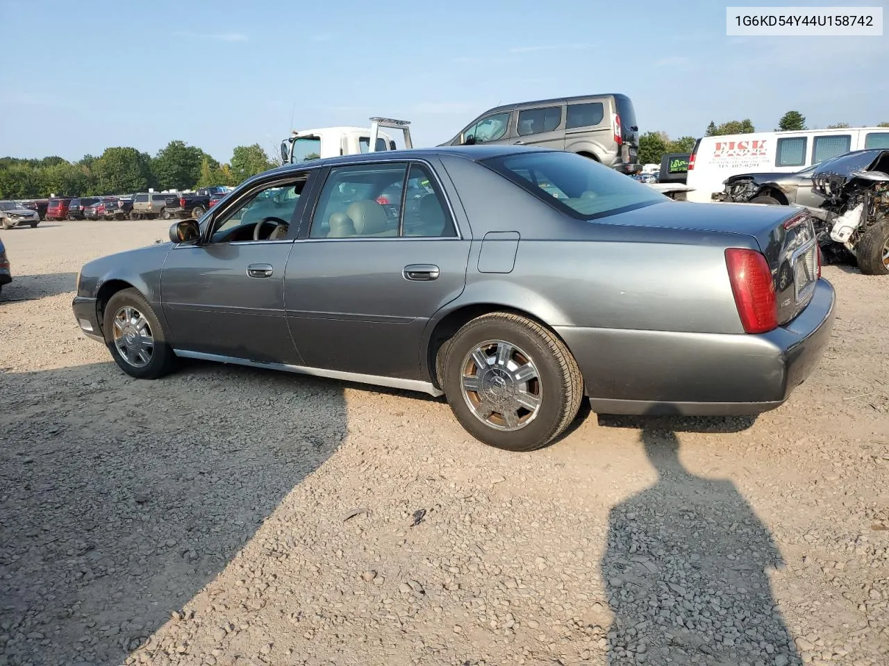 2004 Cadillac Deville VIN: 1G6KD54Y44U158742 Lot: 71360904