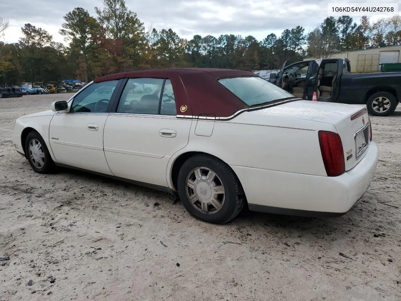 2004 Cadillac Deville VIN: 1G6KD54Y44U242768 Lot: 77647804