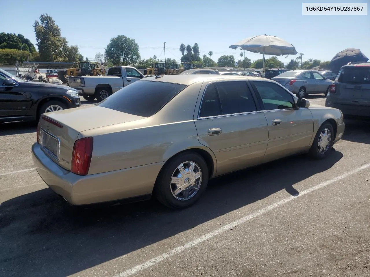 2005 Cadillac Deville VIN: 1G6KD54Y15U237867 Lot: 70209464