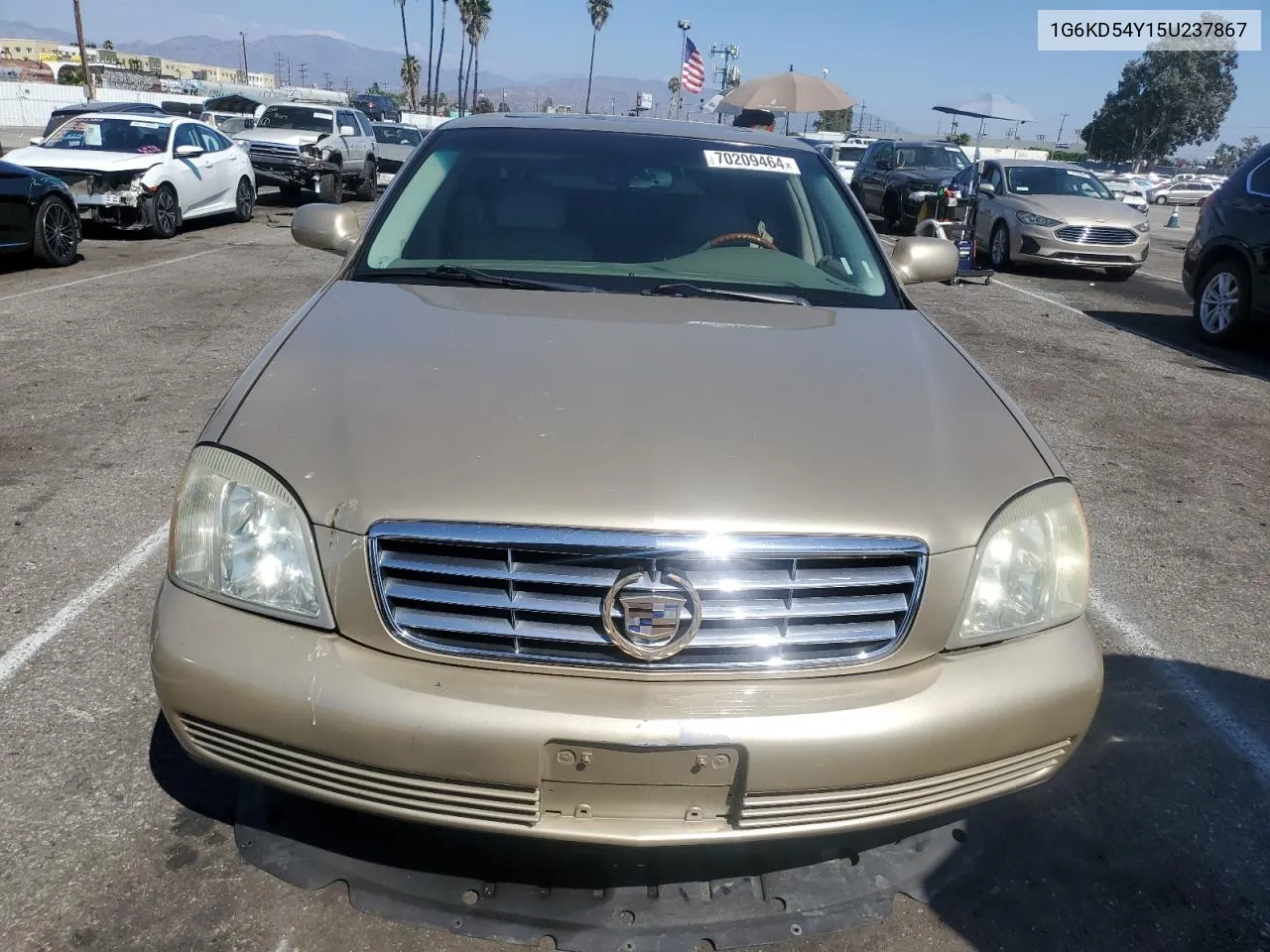 2005 Cadillac Deville VIN: 1G6KD54Y15U237867 Lot: 70209464