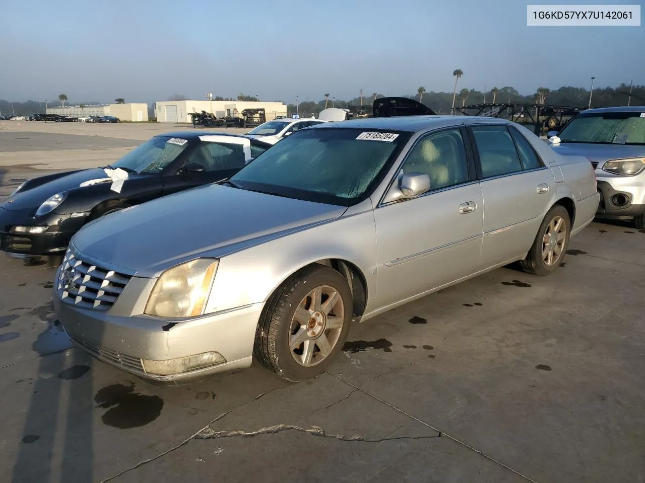 2007 Cadillac Dts VIN: 1G6KD57YX7U142061 Lot: 75185284