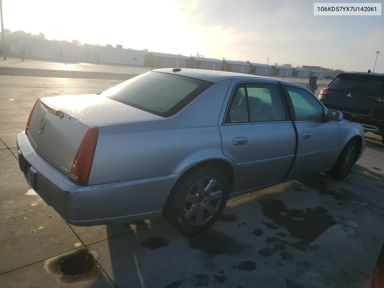 2007 Cadillac Dts VIN: 1G6KD57YX7U142061 Lot: 75185284