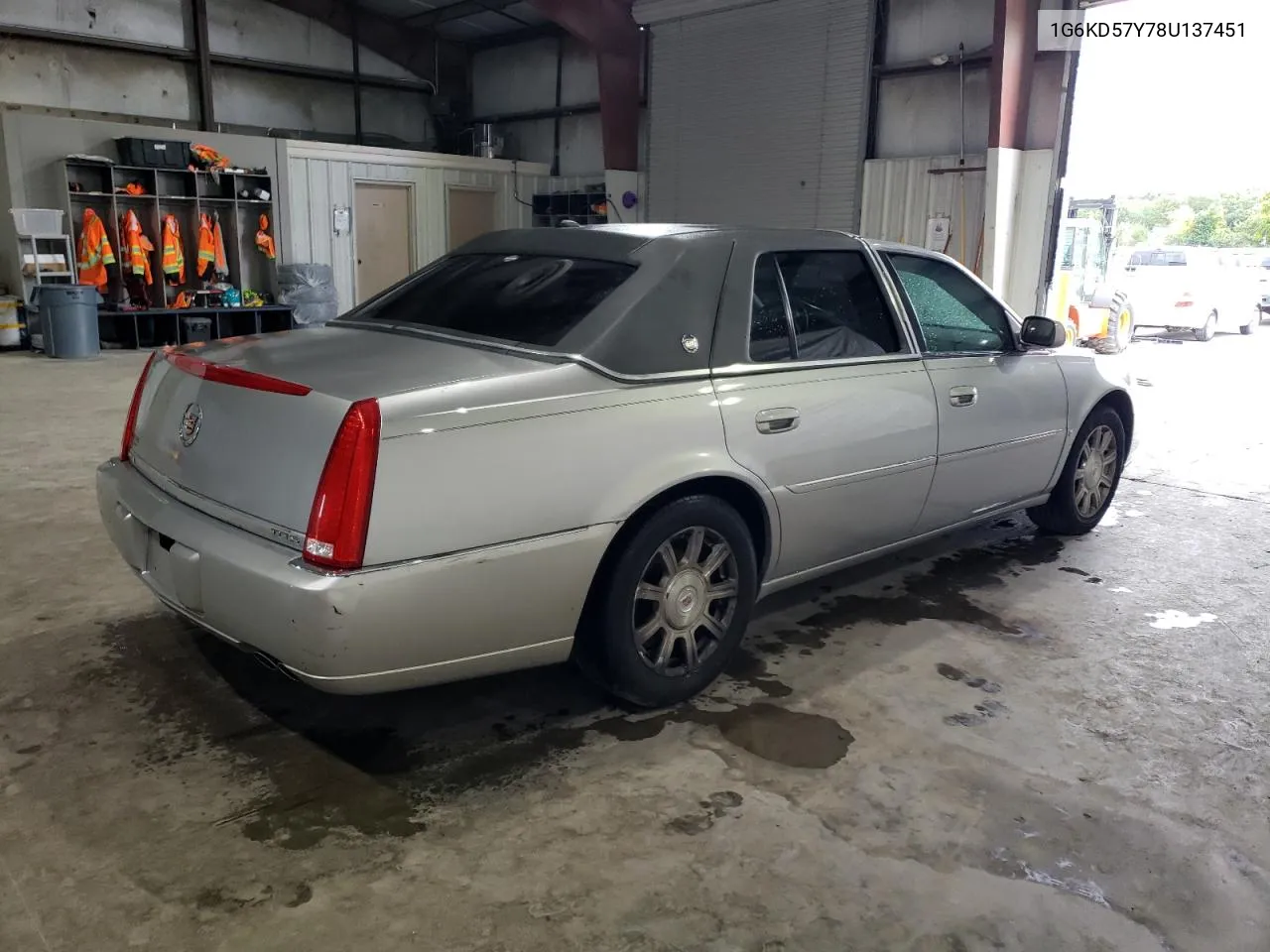 2008 Cadillac Dts VIN: 1G6KD57Y78U137451 Lot: 72512194