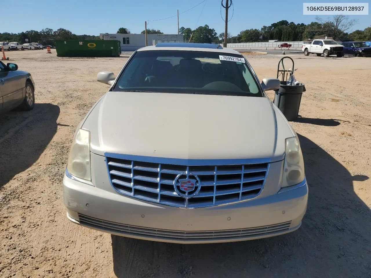 2011 Cadillac Dts Luxury Collection VIN: 1G6KD5E69BU128937 Lot: 76992704