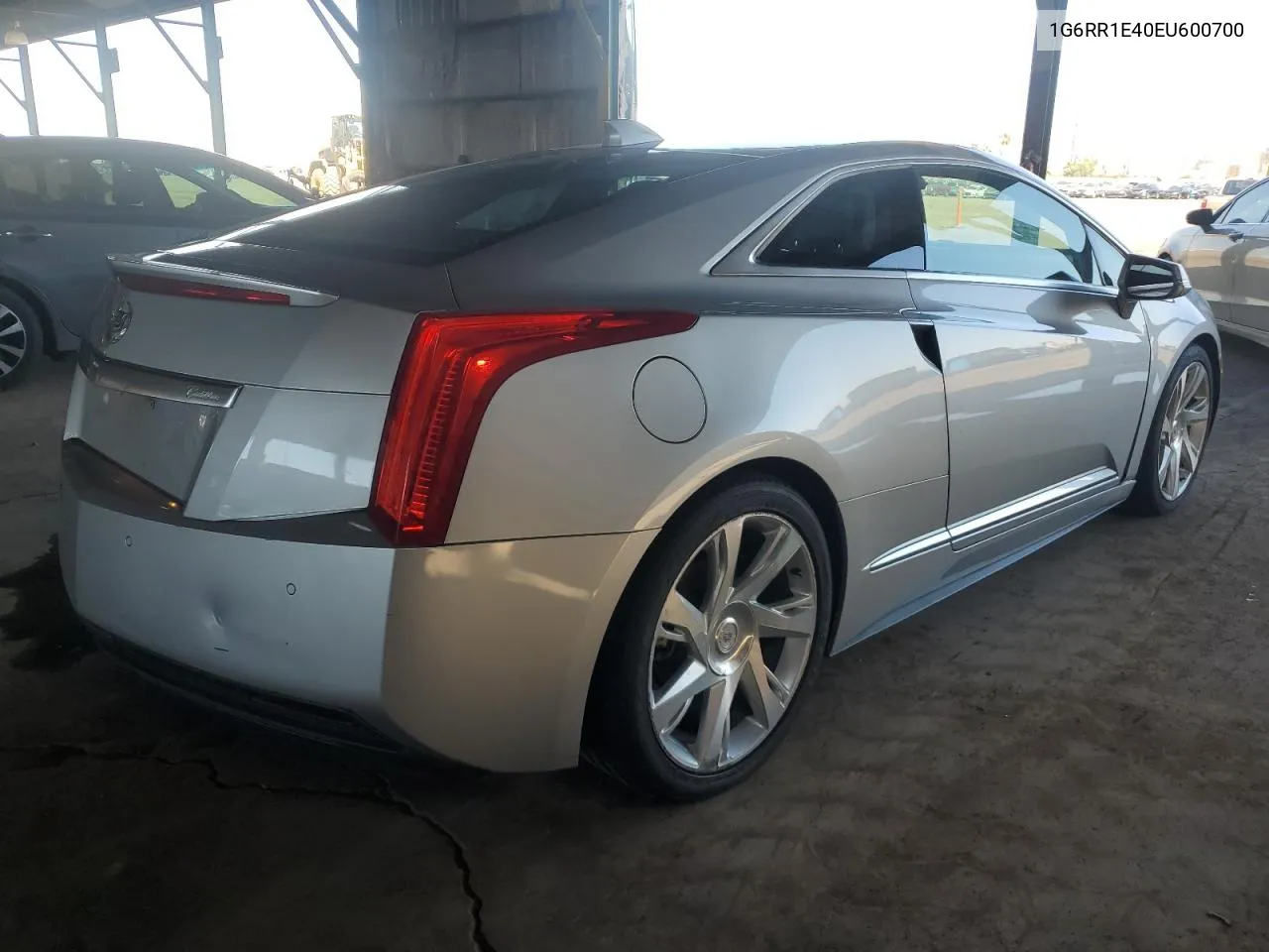 1G6RR1E40EU600700 2014 Cadillac Elr Luxury