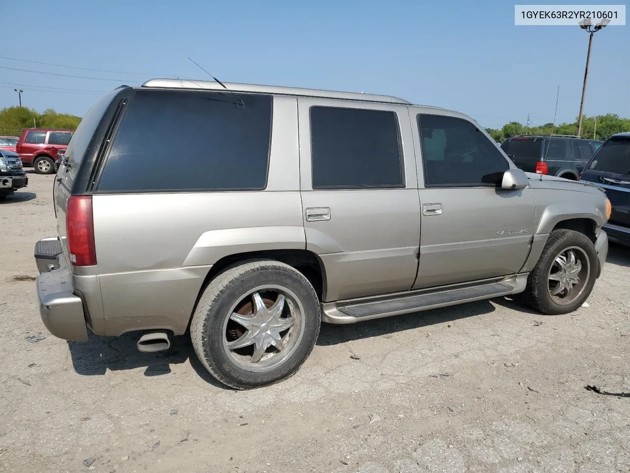 2000 Cadillac Escalade Luxury VIN: 1GYEK63R2YR210601 Lot: 64108944