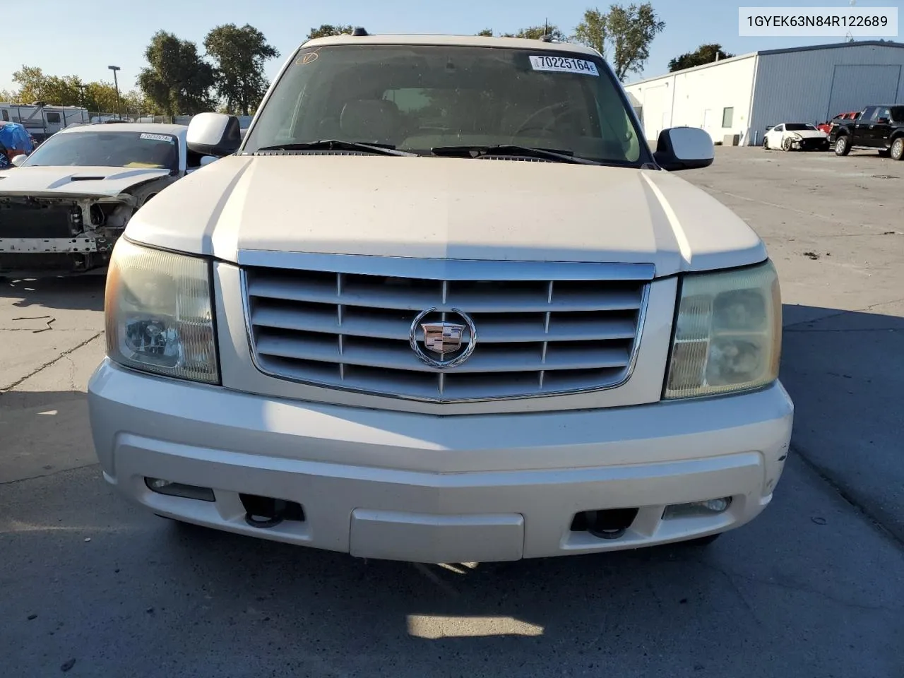 2004 Cadillac Escalade Luxury VIN: 1GYEK63N84R122689 Lot: 70225164