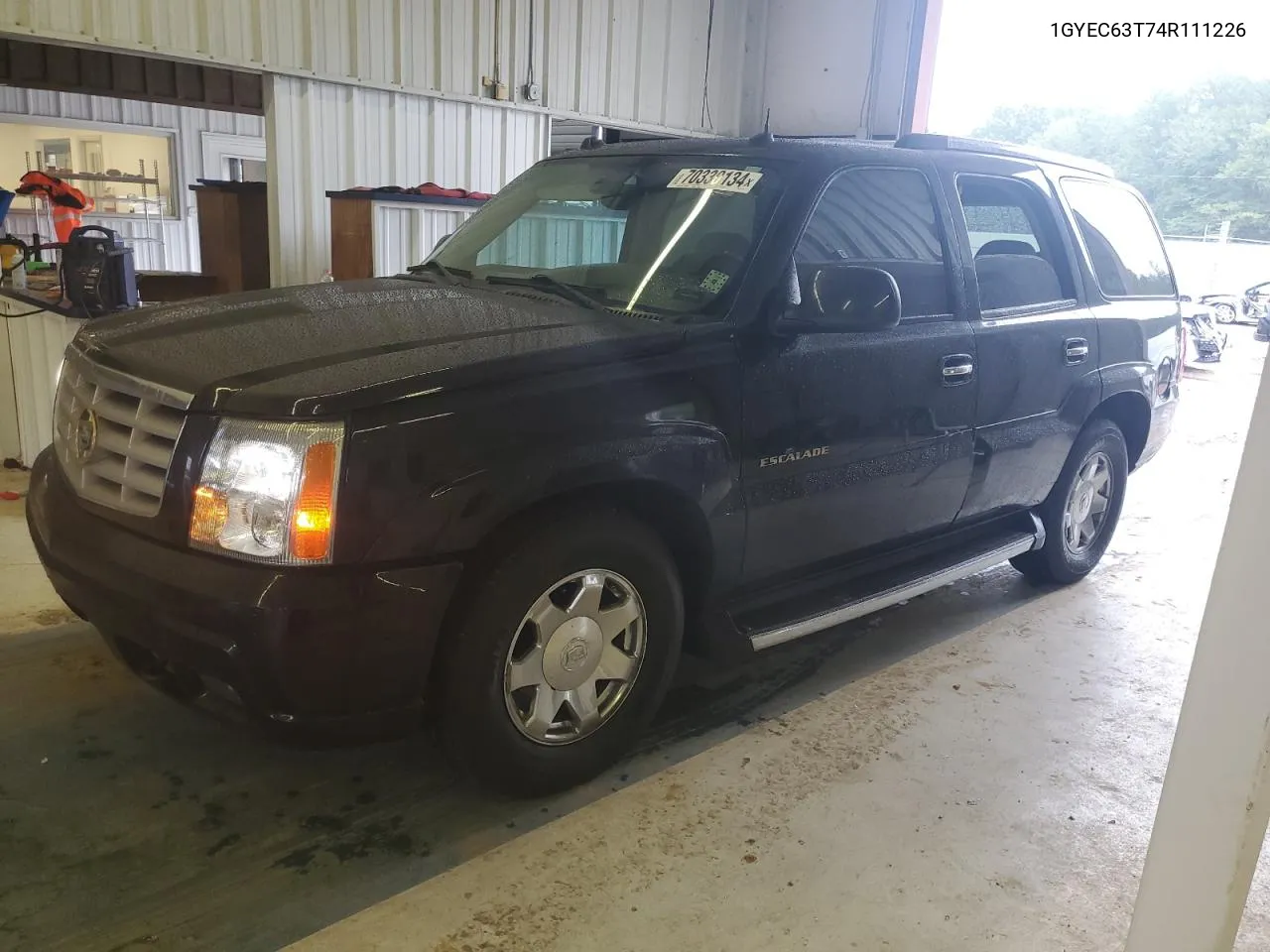 2004 Cadillac Escalade Luxury VIN: 1GYEC63T74R111226 Lot: 70330134