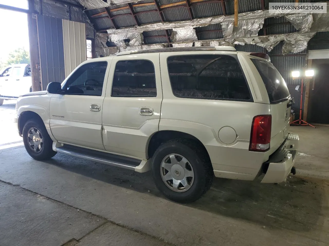 1GYEK63N34R210064 2004 Cadillac Escalade Luxury