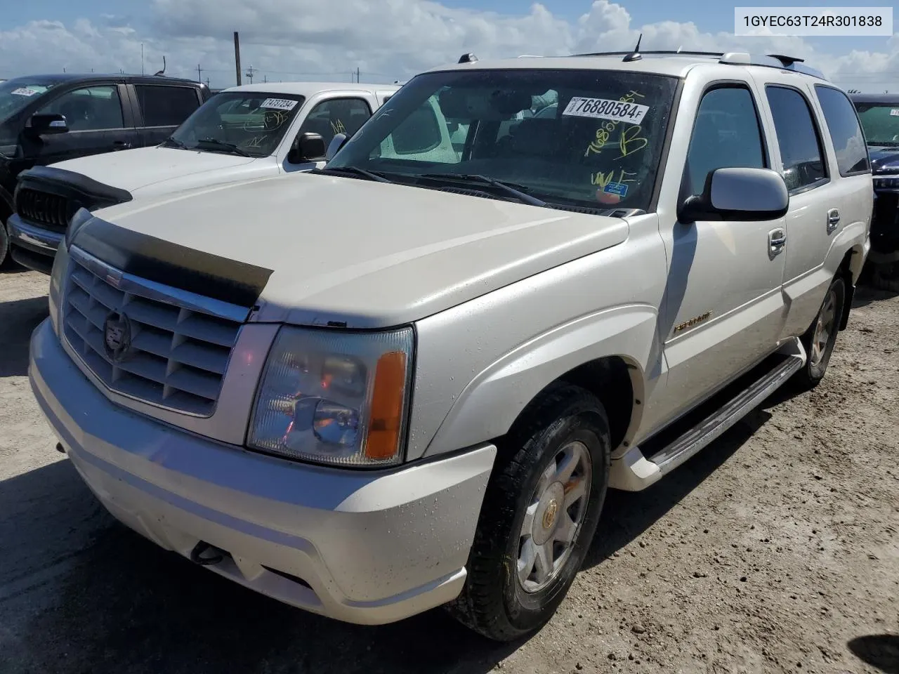 2004 Cadillac Escalade Luxury VIN: 1GYEC63T24R301838 Lot: 76880584