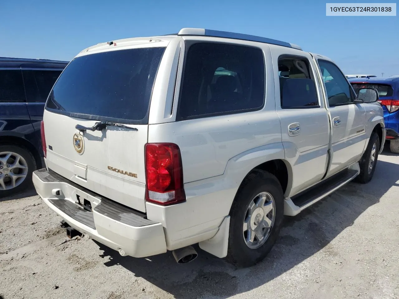 2004 Cadillac Escalade Luxury VIN: 1GYEC63T24R301838 Lot: 76880584