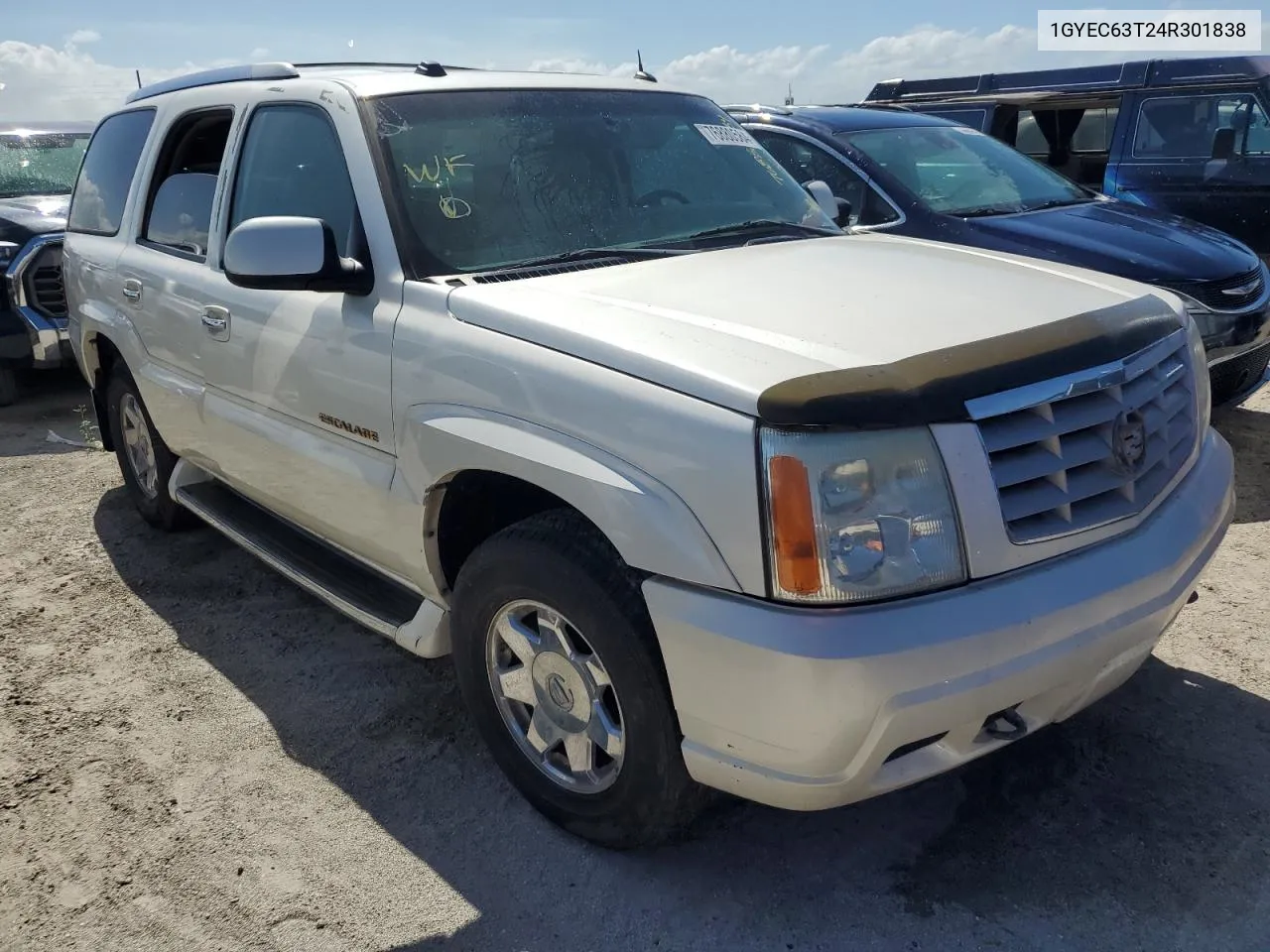 2004 Cadillac Escalade Luxury VIN: 1GYEC63T24R301838 Lot: 76880584