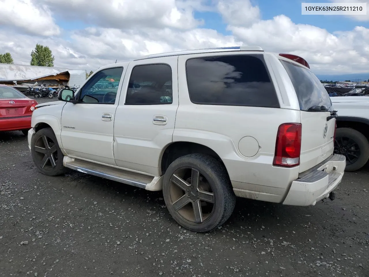 2005 Cadillac Escalade Luxury VIN: 1GYEK63N25R211210 Lot: 71597664