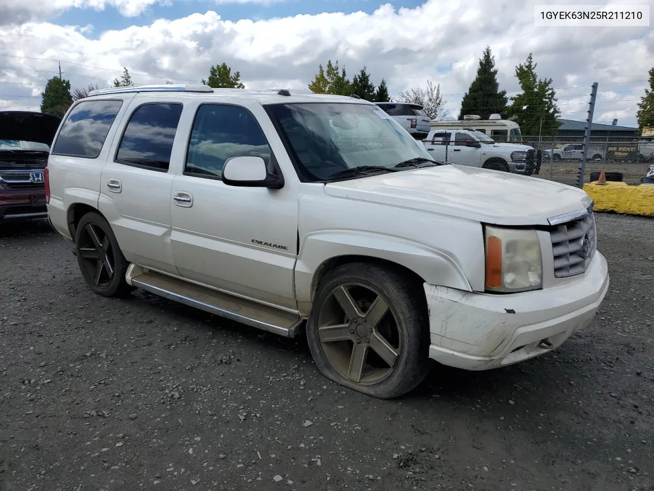 2005 Cadillac Escalade Luxury VIN: 1GYEK63N25R211210 Lot: 71597664