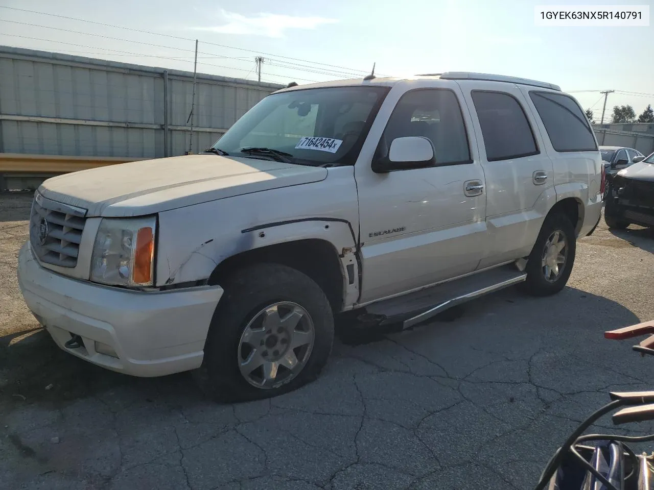 2005 Cadillac Escalade Luxury VIN: 1GYEK63NX5R140791 Lot: 71642454