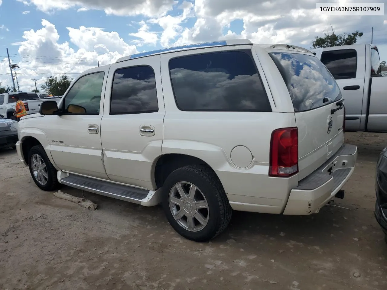 2005 Cadillac Escalade Luxury VIN: 1GYEK63N75R107909 Lot: 73826794