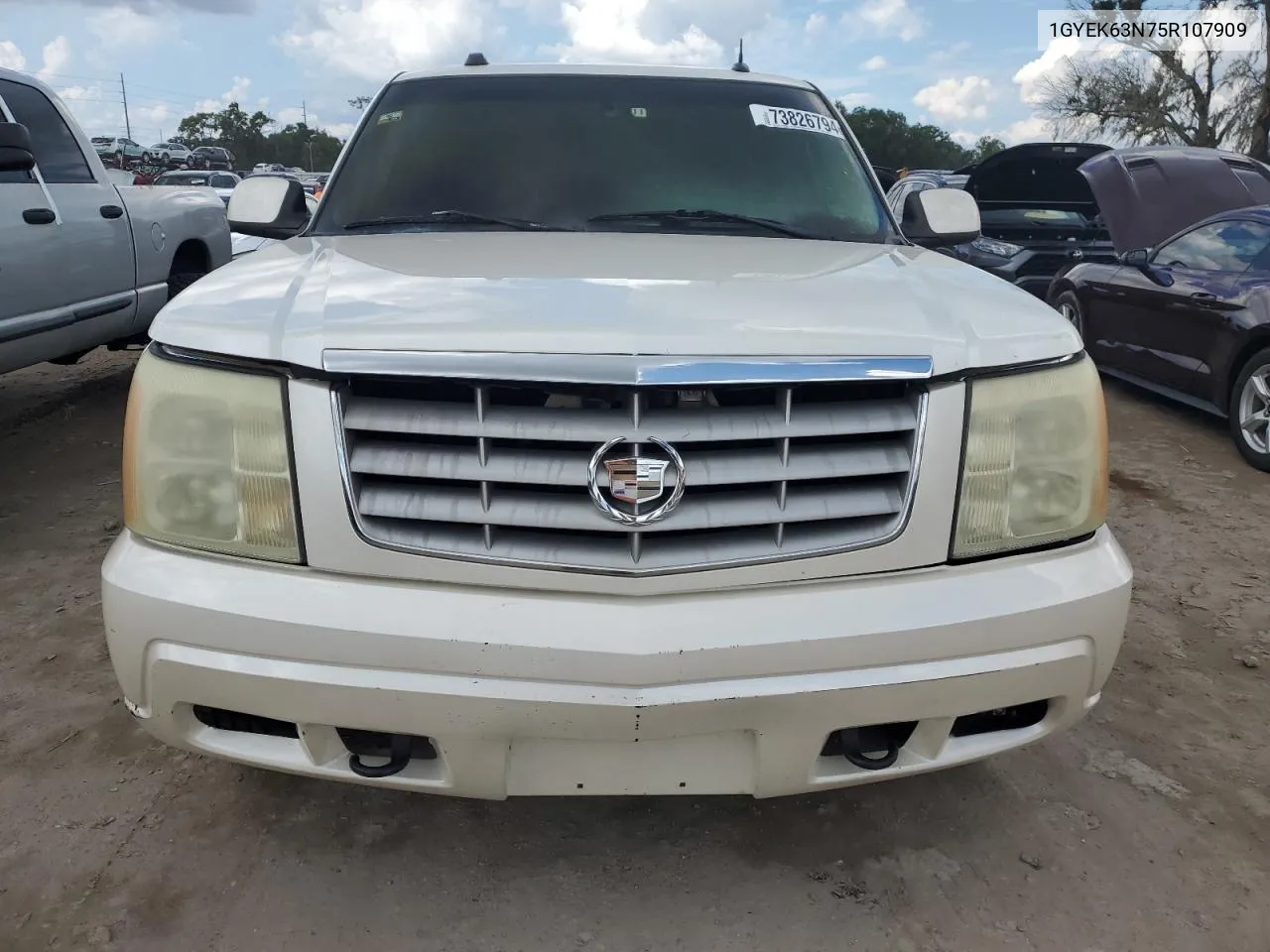 2005 Cadillac Escalade Luxury VIN: 1GYEK63N75R107909 Lot: 73826794