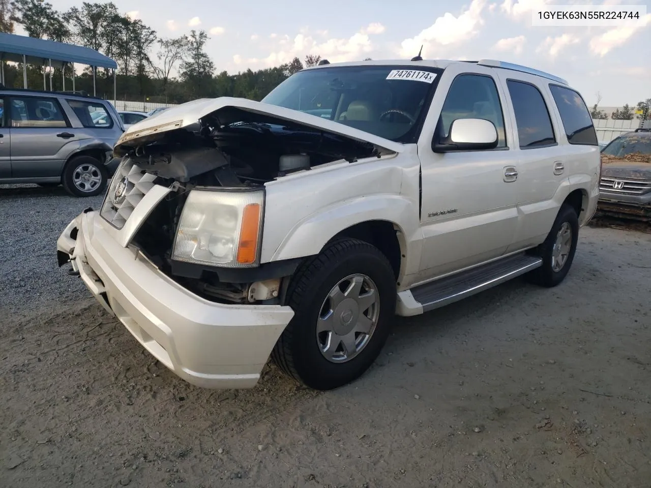 2005 Cadillac Escalade Luxury VIN: 1GYEK63N55R224744 Lot: 74761174