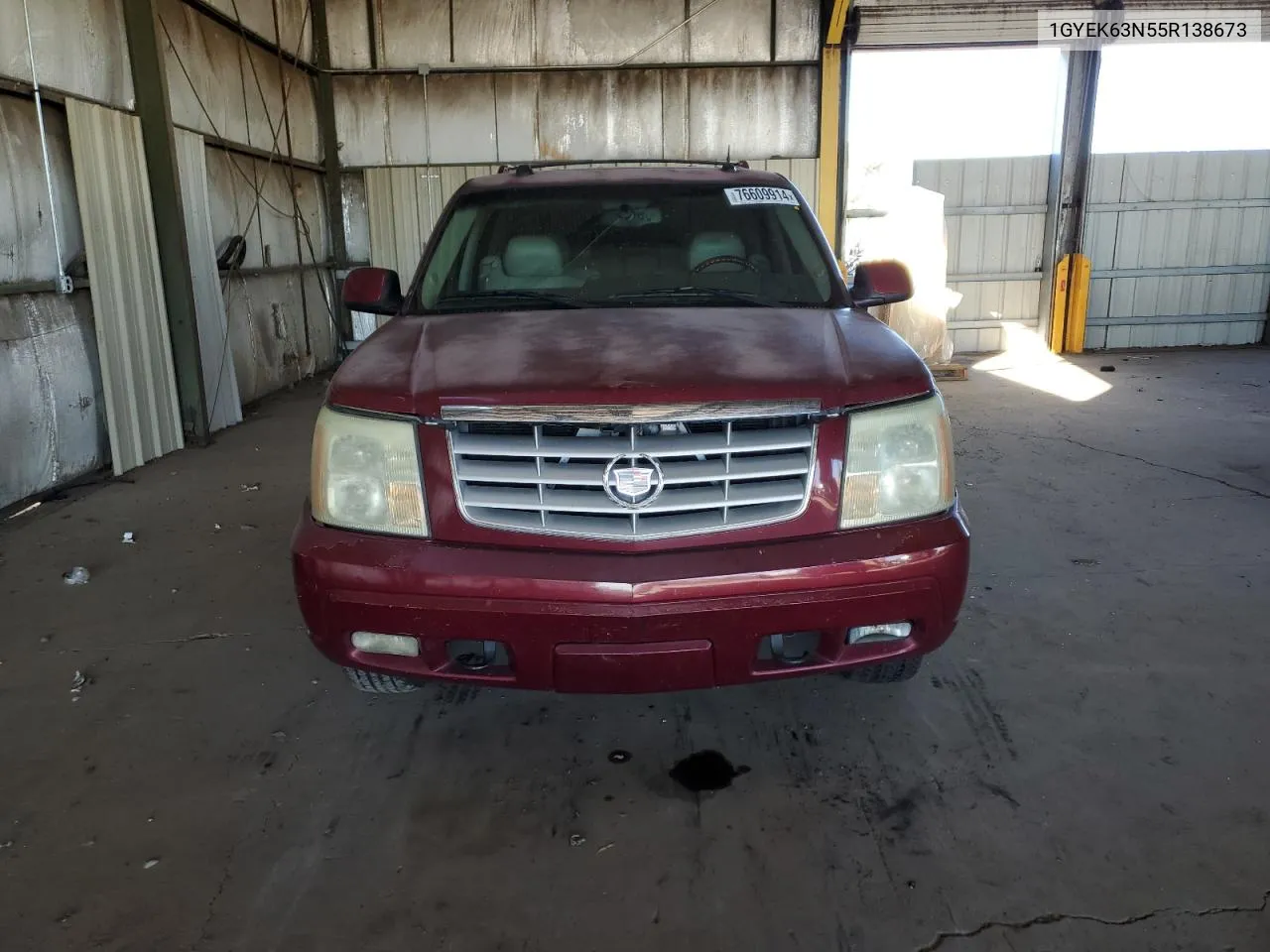 2005 Cadillac Escalade Luxury VIN: 1GYEK63N55R138673 Lot: 76609914