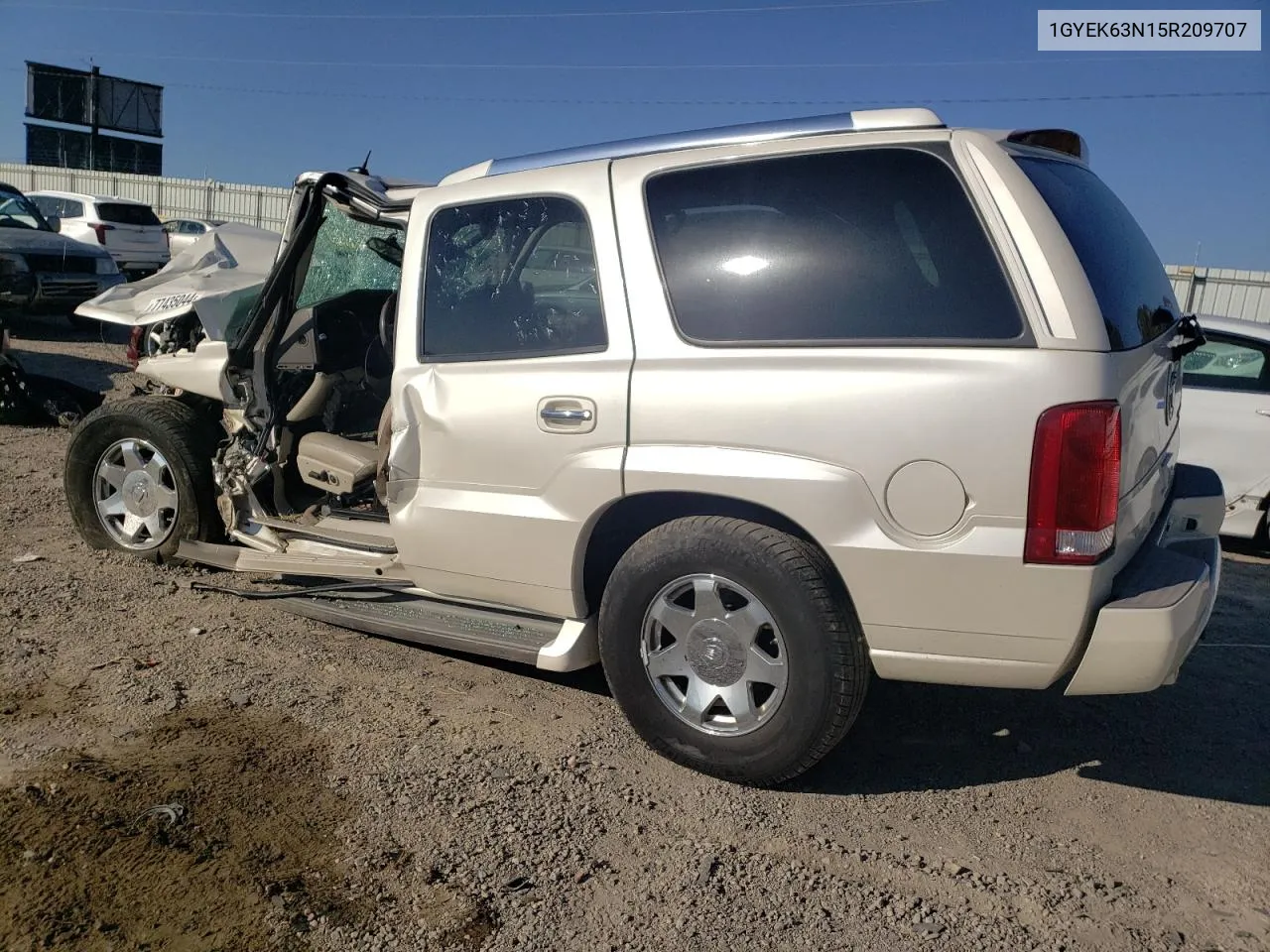 2005 Cadillac Escalade Luxury VIN: 1GYEK63N15R209707 Lot: 77435044