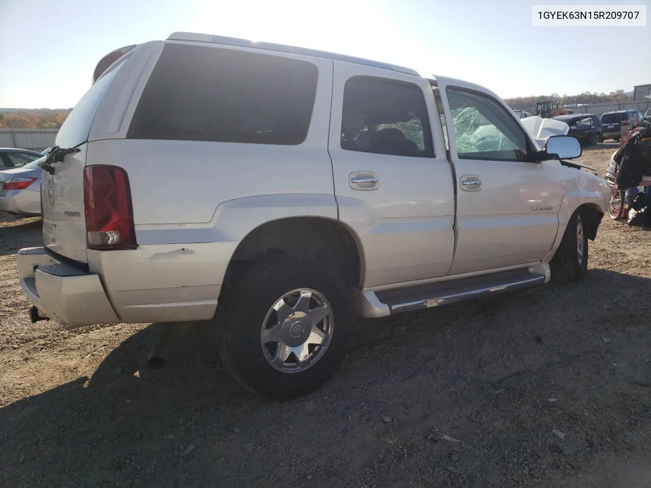 2005 Cadillac Escalade Luxury VIN: 1GYEK63N15R209707 Lot: 77435044