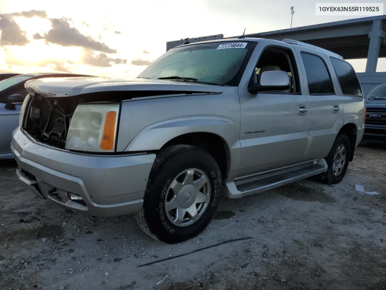 2005 Cadillac Escalade Luxury VIN: 1GYEK63N55R119525 Lot: 77774644