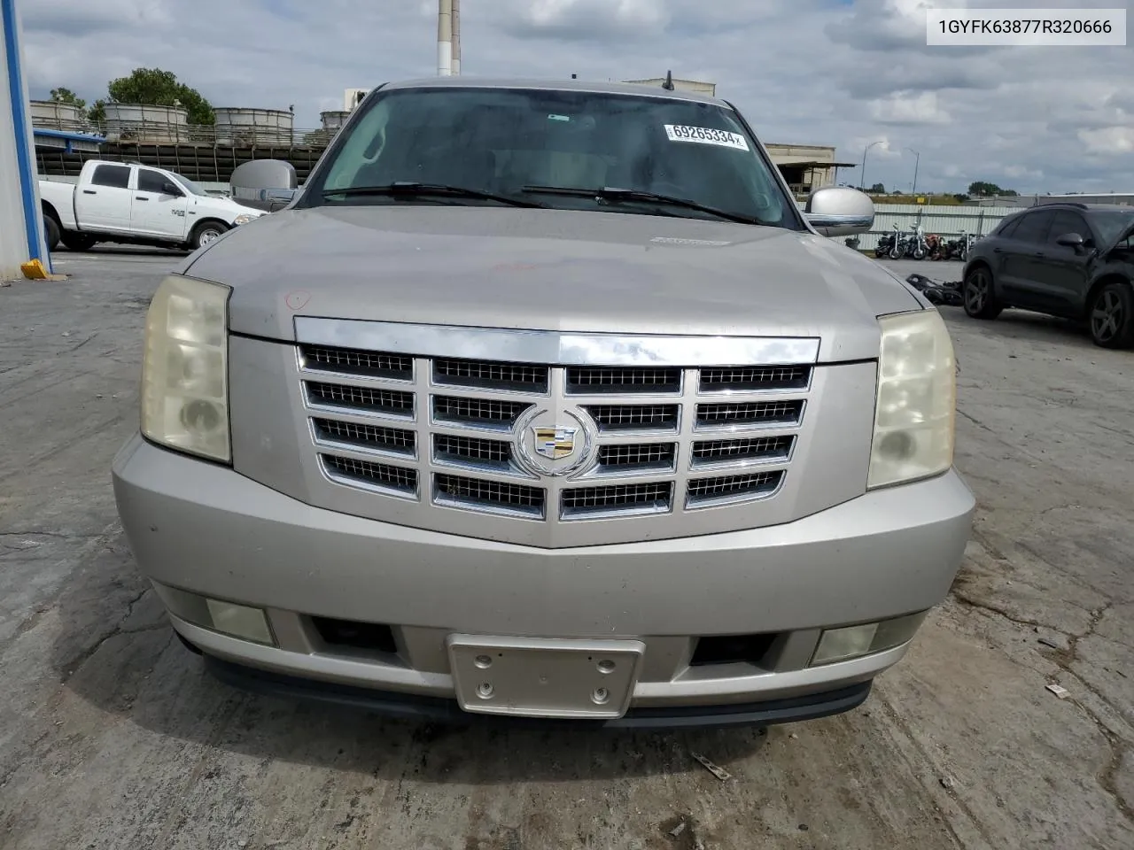 2007 Cadillac Escalade Luxury VIN: 1GYFK63877R320666 Lot: 69265334