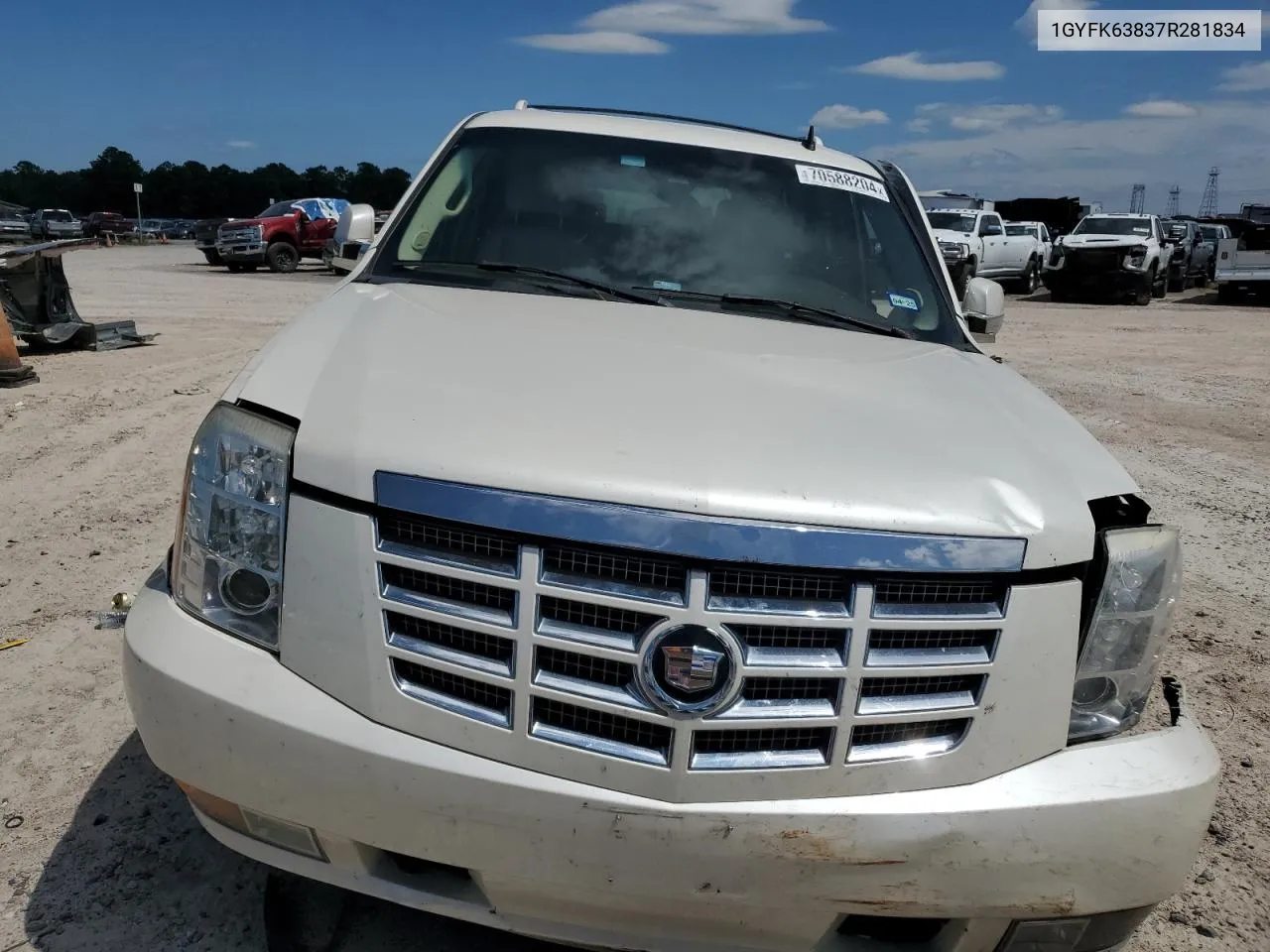 2007 Cadillac Escalade Luxury VIN: 1GYFK63837R281834 Lot: 70588204