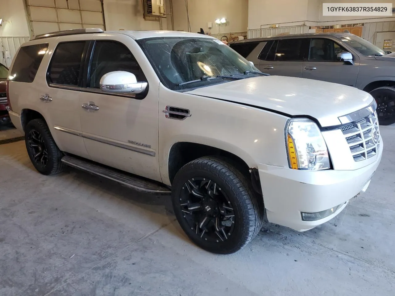 2007 Cadillac Escalade Luxury VIN: 1GYFK63837R354829 Lot: 71132154