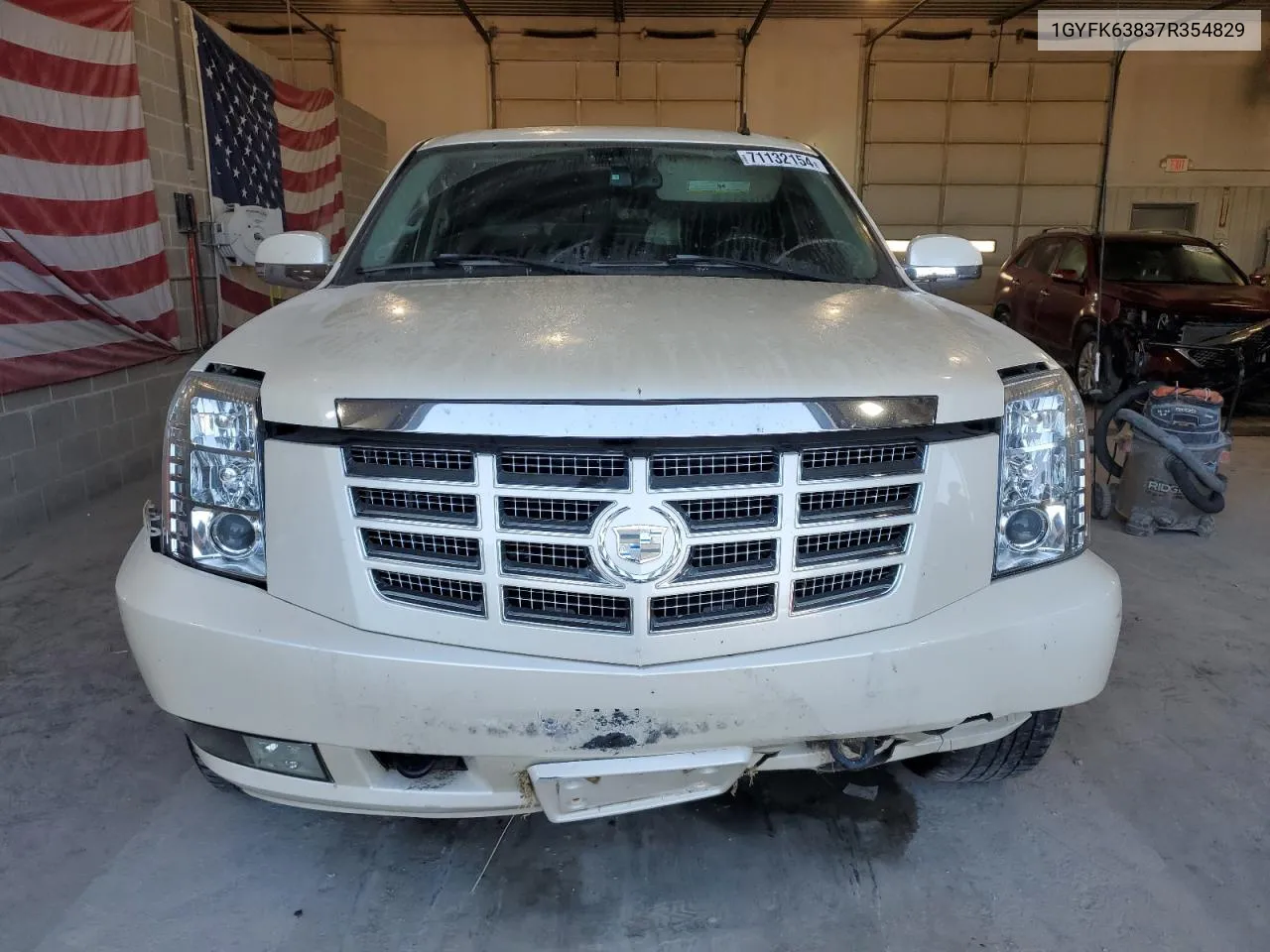 2007 Cadillac Escalade Luxury VIN: 1GYFK63837R354829 Lot: 71132154