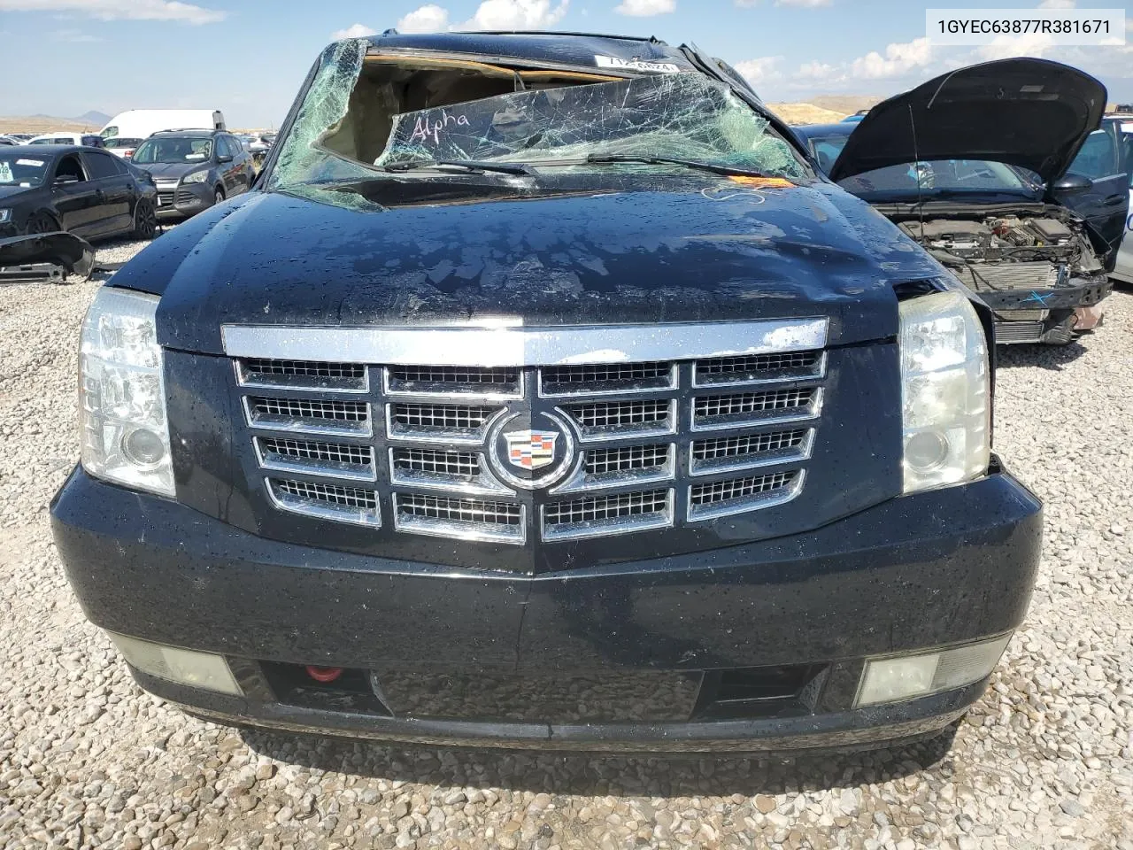 2007 Cadillac Escalade Luxury VIN: 1GYEC63877R381671 Lot: 71296824