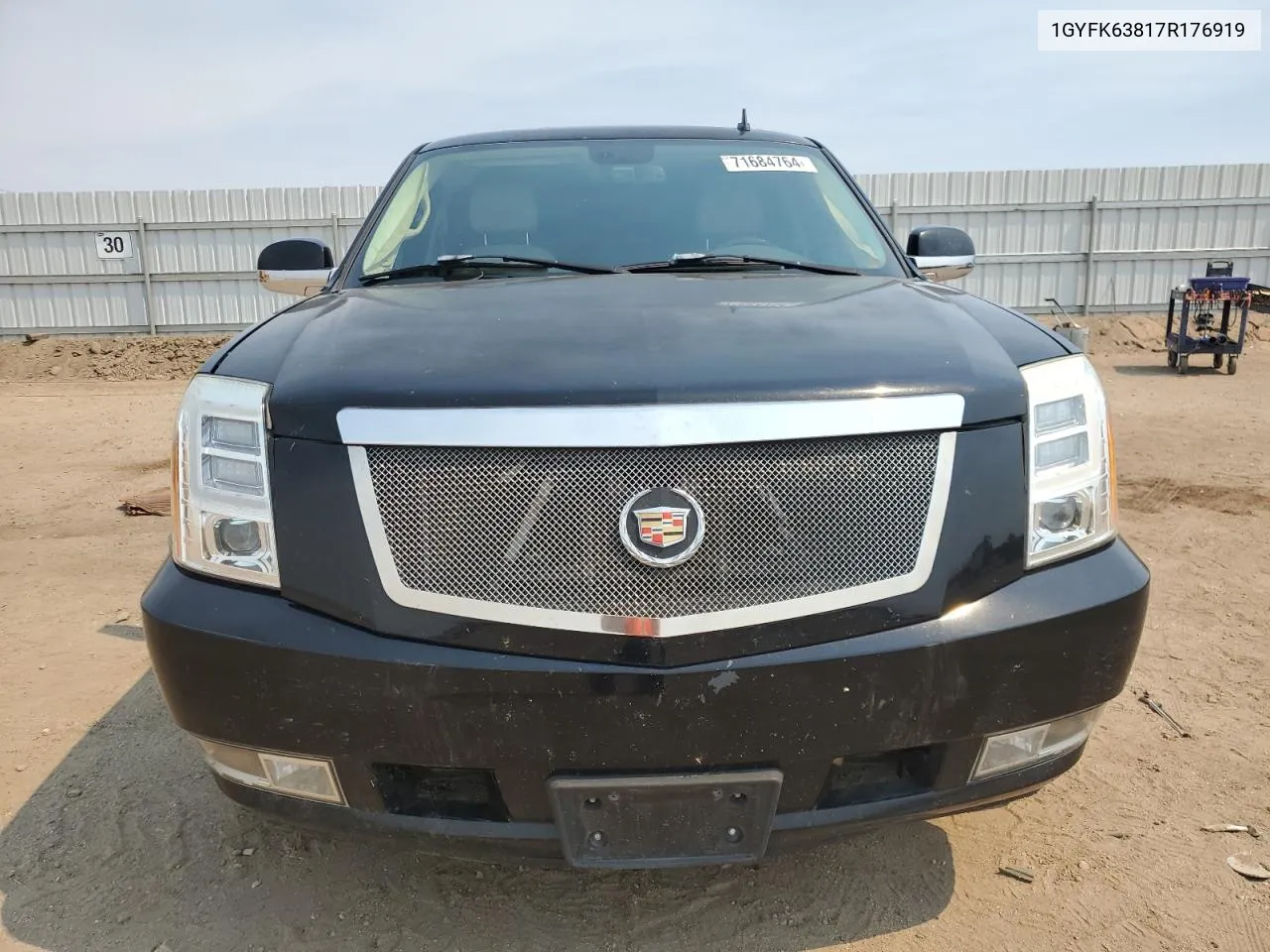 2007 Cadillac Escalade Luxury VIN: 1GYFK63817R176919 Lot: 71684764