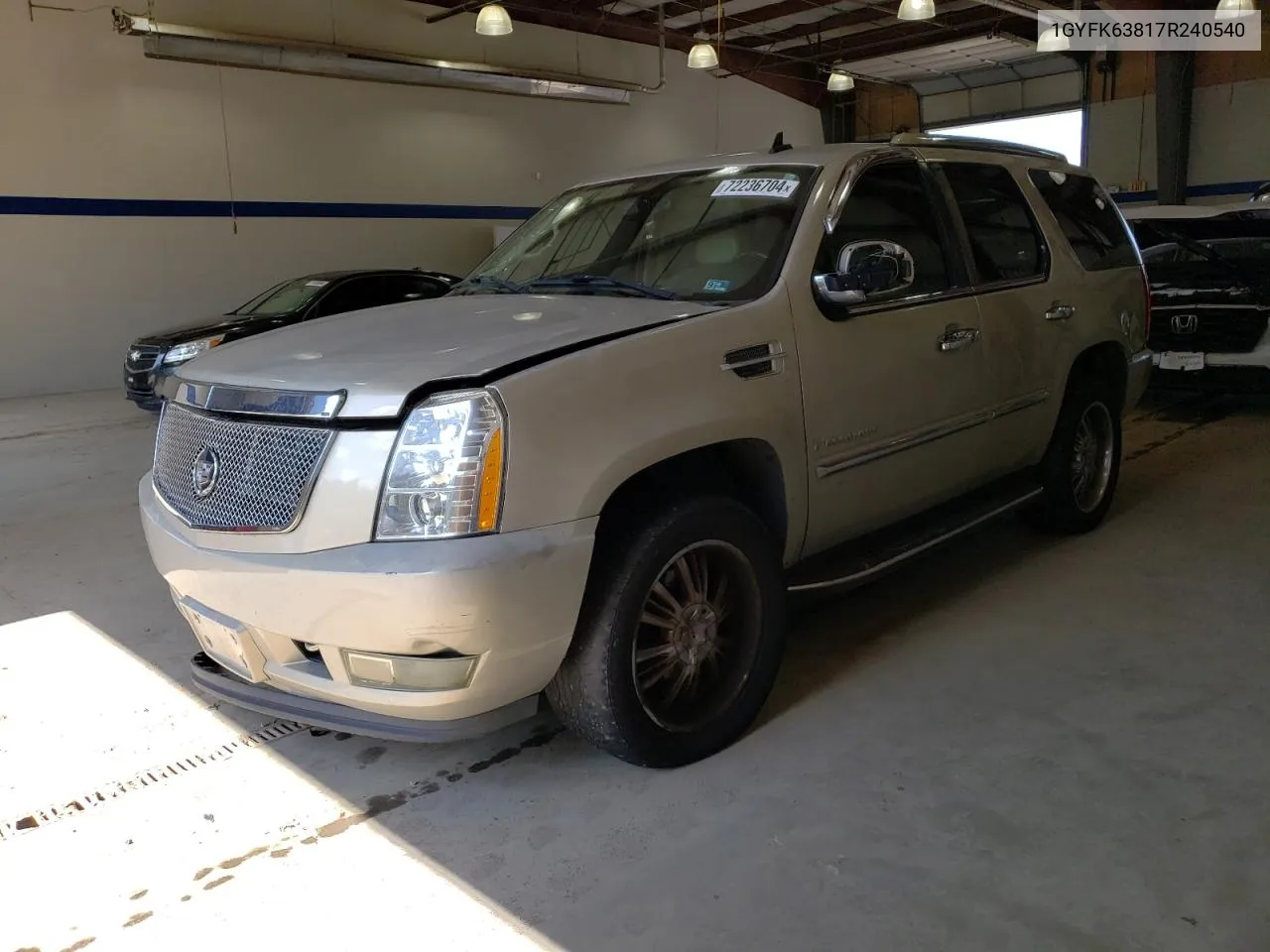 2007 Cadillac Escalade Luxury VIN: 1GYFK63817R240540 Lot: 72236704