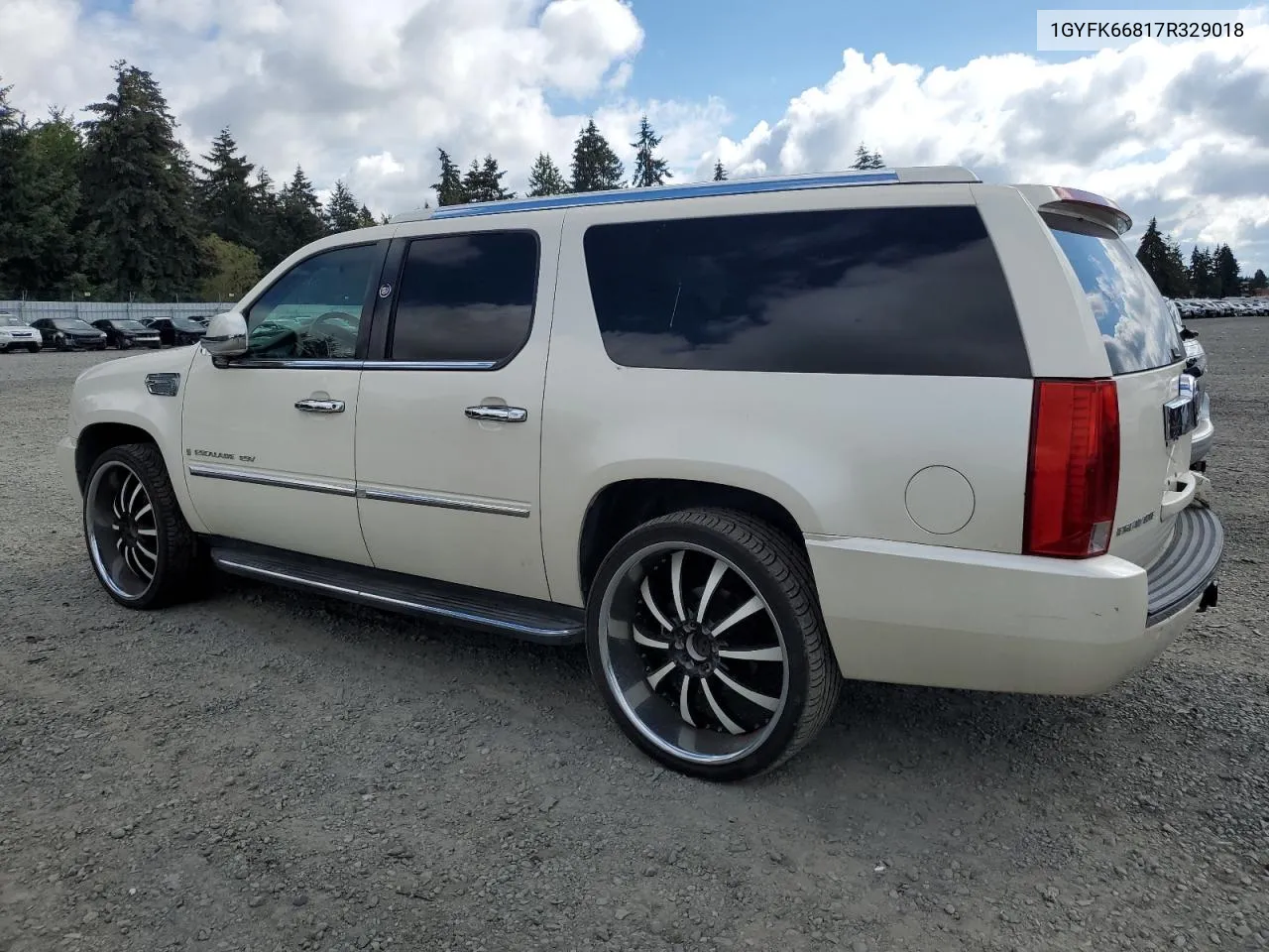 2007 Cadillac Escalade Esv VIN: 1GYFK66817R329018 Lot: 72287514