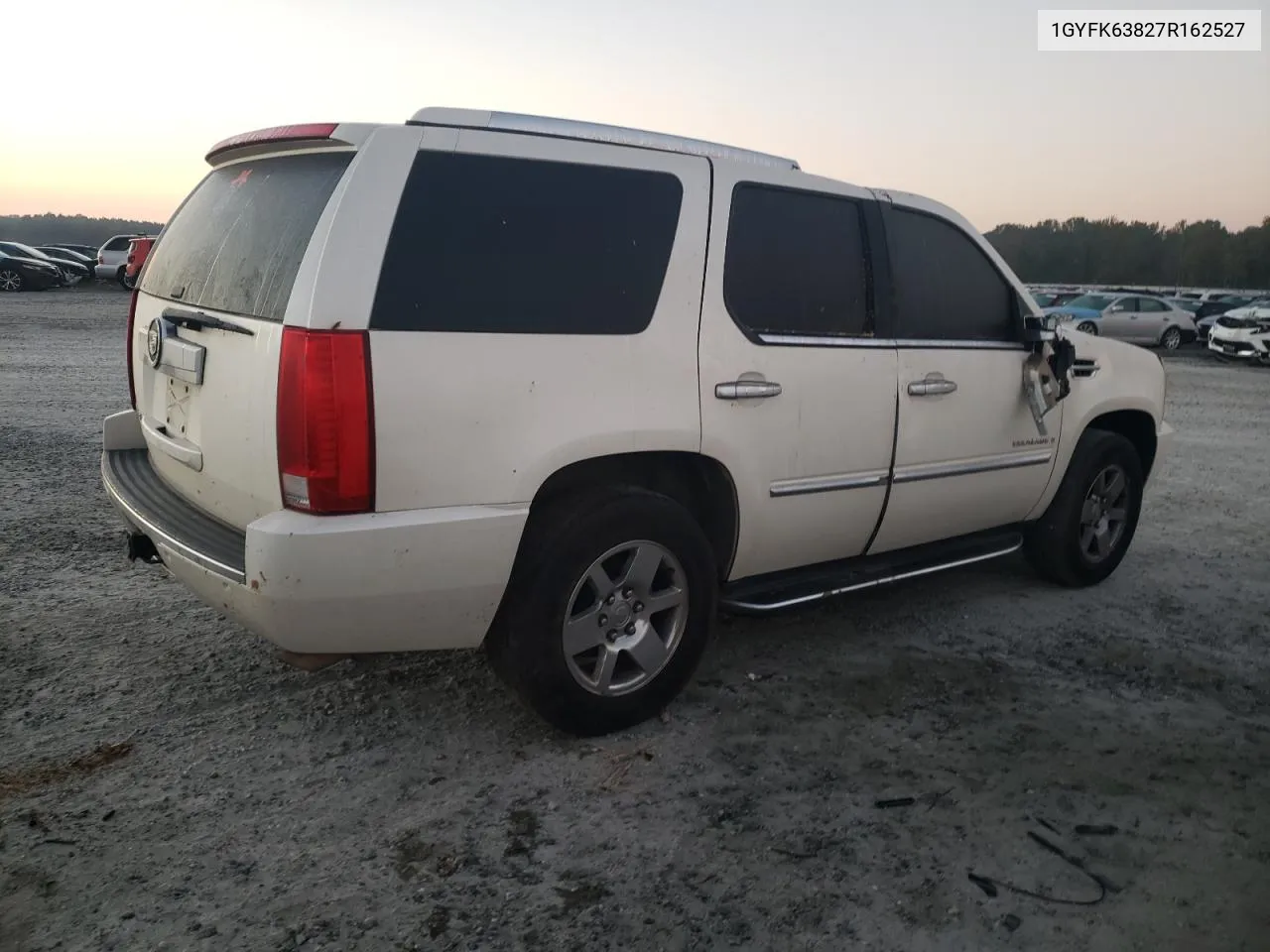 2007 Cadillac Escalade Luxury VIN: 1GYFK63827R162527 Lot: 74137564