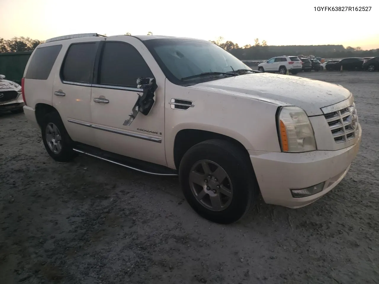 2007 Cadillac Escalade Luxury VIN: 1GYFK63827R162527 Lot: 74137564