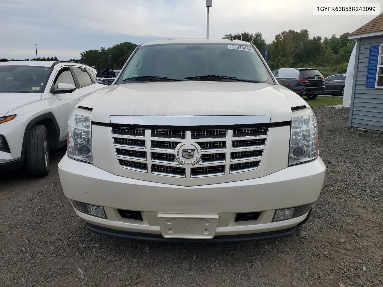 2008 Cadillac Escalade Luxury VIN: 1GYFK63858R243099 Lot: 72013664