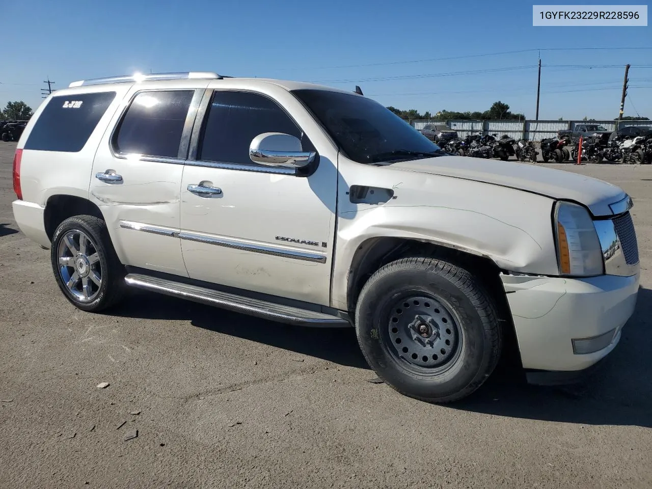 2009 Cadillac Escalade Luxury VIN: 1GYFK23229R228596 Lot: 69335584