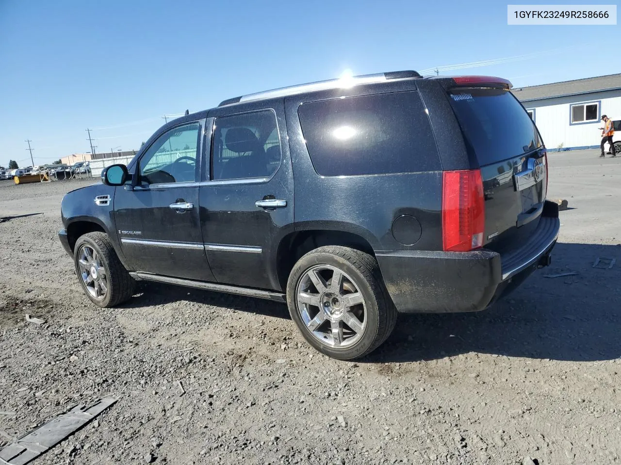 2009 Cadillac Escalade Luxury VIN: 1GYFK23249R258666 Lot: 72274794