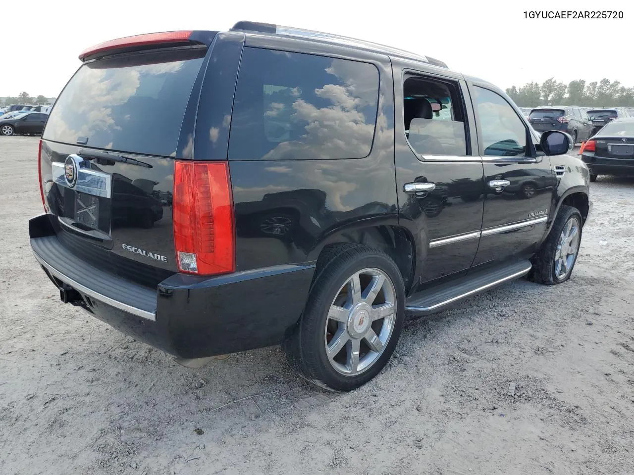 1GYUCAEF2AR225720 2010 Cadillac Escalade