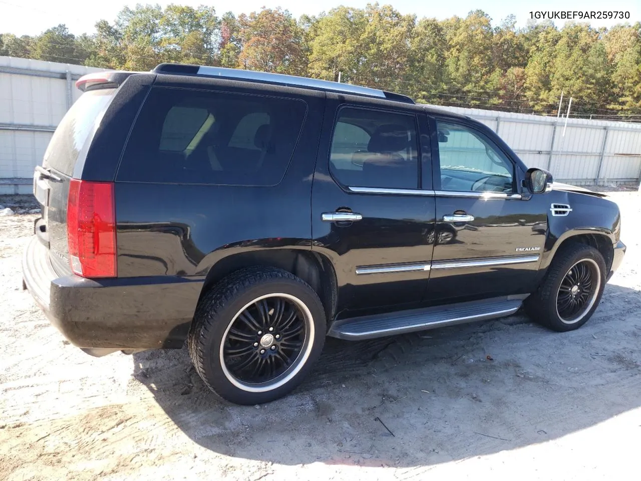 2010 Cadillac Escalade Luxury VIN: 1GYUKBEF9AR259730 Lot: 78677094