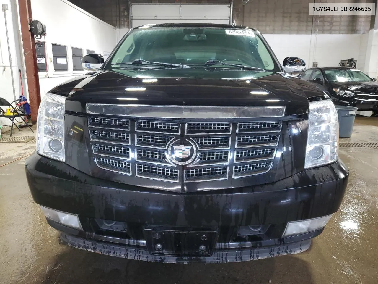 1GYS4JEF9BR246635 2011 Cadillac Escalade Esv Premium