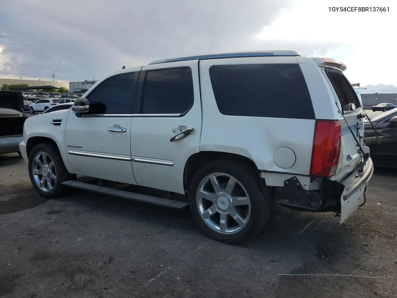 1GYS4CEF8BR137661 2011 Cadillac Escalade Premium